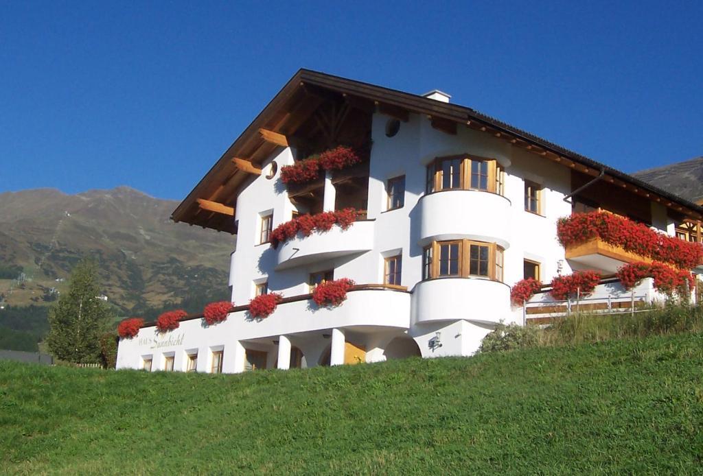 Апартаменты Haus Sunnbichl Фис Экстерьер фото